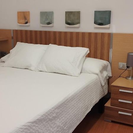 Apartamento Torres19 Sevilla Bagian luar foto